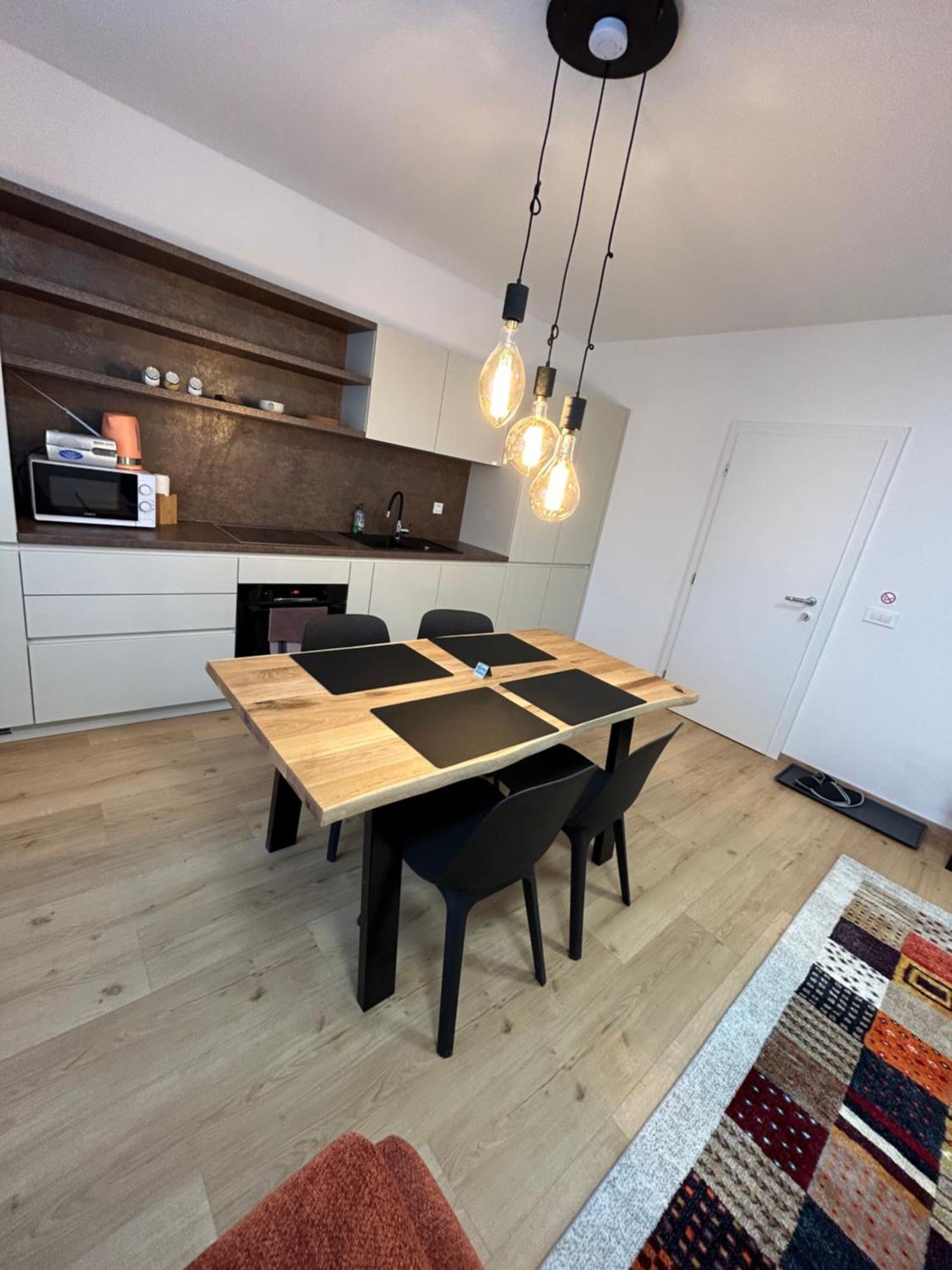 Casa Box Apartment Free Garage Maribor Kültér fotó